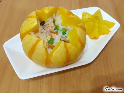 【南瓜盅海鲜饭】