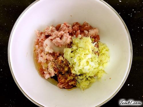 【圆白菜猪肉水饺】