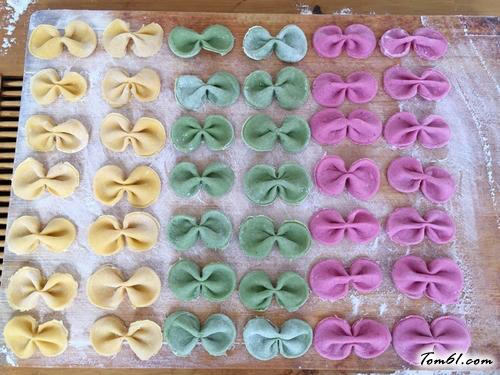 【彩色蝴蝶面】