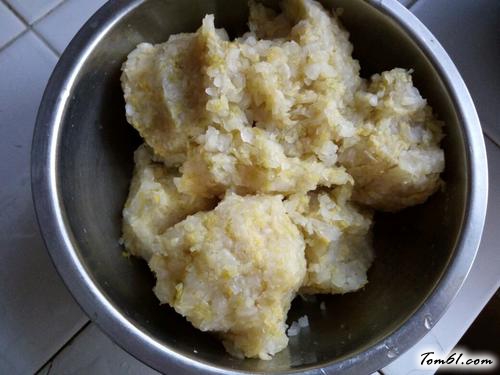 【酸菜馅蒸饺】