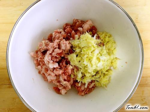 【圆白菜猪肉水饺】