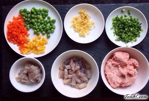 【水晶虾仁蒸饺】