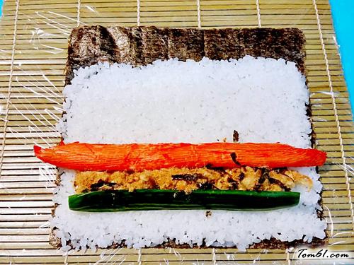 【蟹肉棒肉松寿司】
