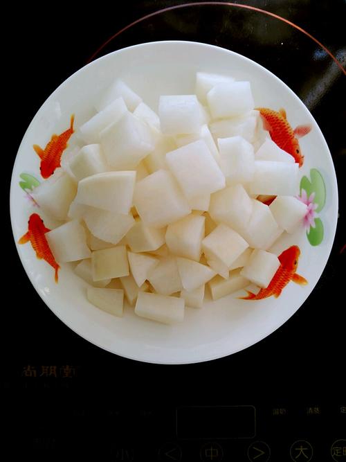 【萝卜丁扣肉米饭】