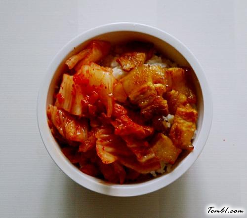 【辣泡菜拌饭】