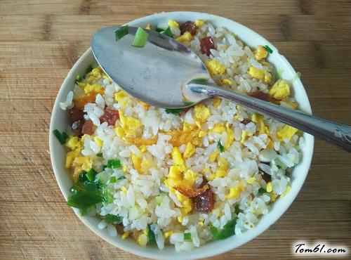 【腊肠炒饭】