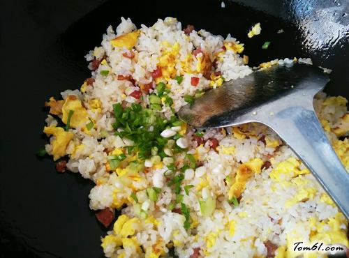 【腊肠炒饭】