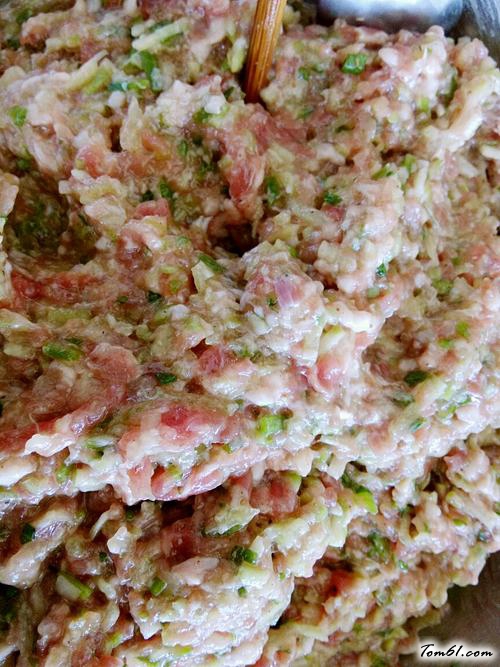 【牛肉萝卜馅饺子】