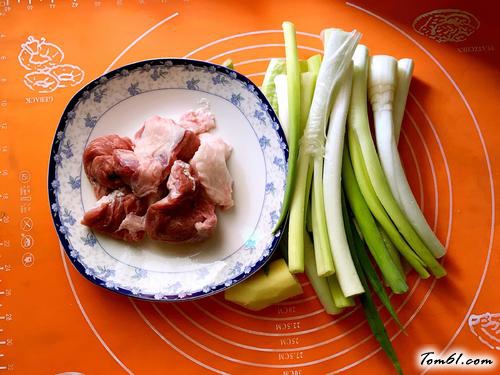 【羊肉馅蒸饺】