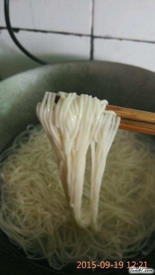【西红柿排骨面】