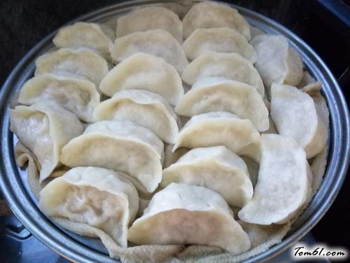【酸菜馅蒸饺】