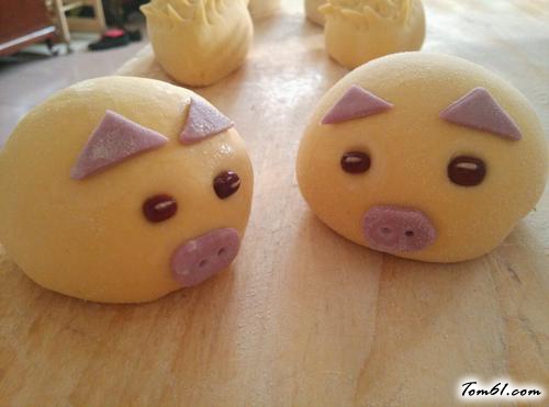 【小猪豆沙包】