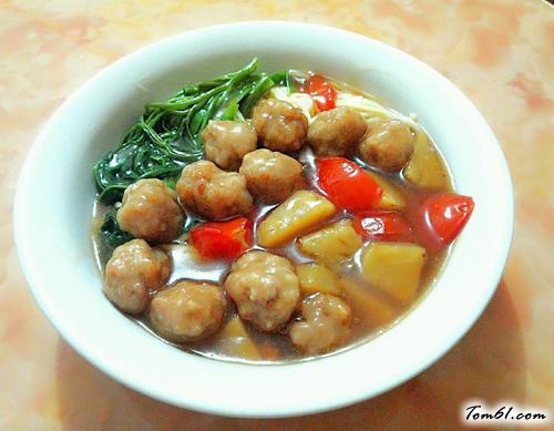 【菠萝咕噜肉盖浇面】