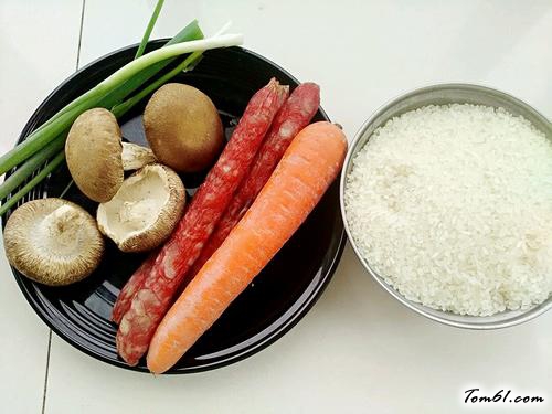 【香菇腊肠焖饭】