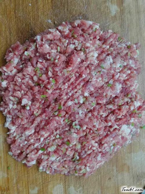 【白菜青椒肉包子】