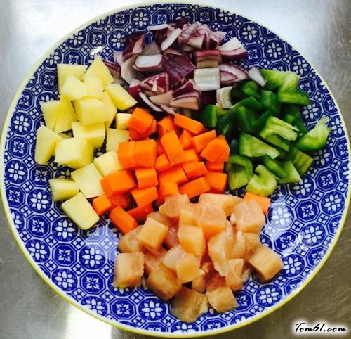 【鸡肉咖喱饭】