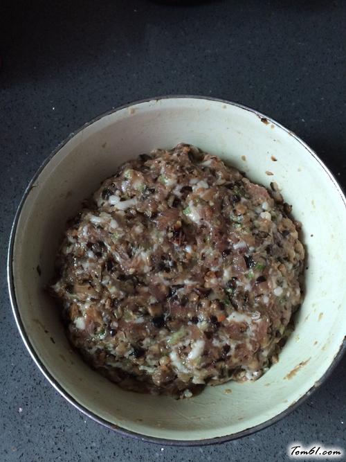 【南瓜香菇肉包】