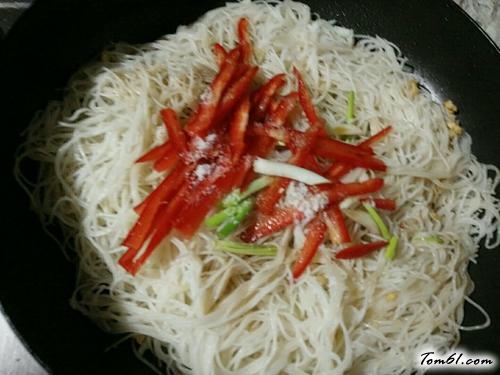 【鸡蛋炒米粉】