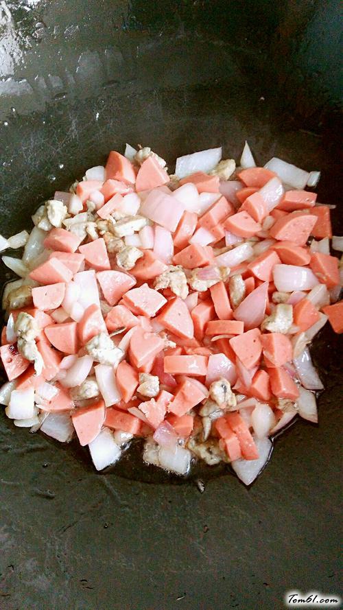 【泰式菠萝炒饭】