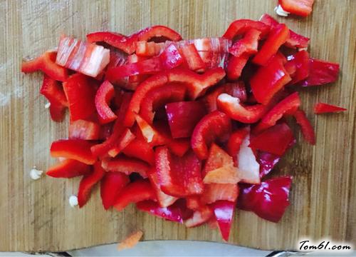 【土豆胡萝卜腊肉焖饭】