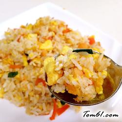 番茄蛋炒饭的做法2