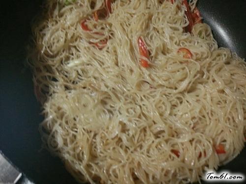 【鸡蛋炒米粉】