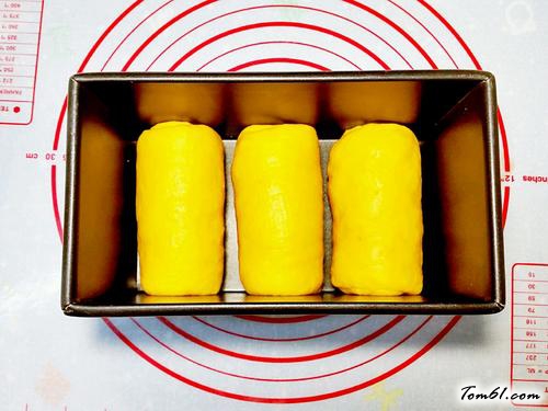 【南瓜煉奶土司】