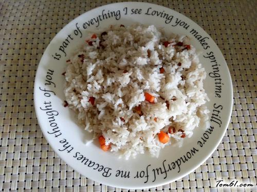 【圣女果杂蔬鸡蛋炒饭】