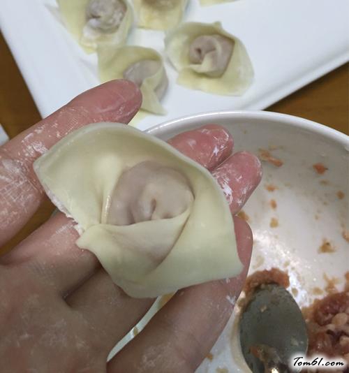 【鲜虾馄饨】