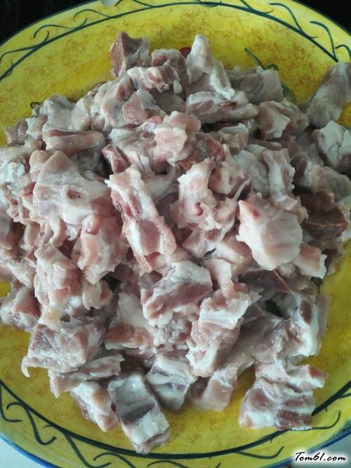【排骨焖饭】