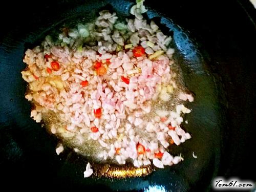 【猪肉土豆打卤面】