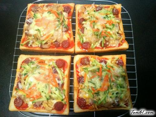 【土司披萨（微波炉版）】