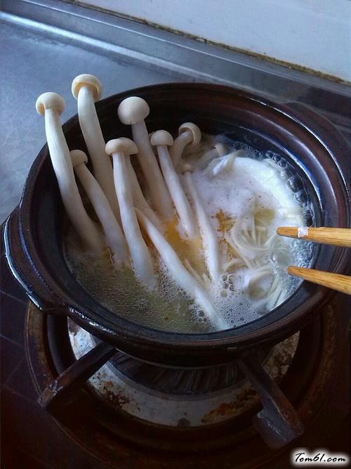 【砂锅面】
