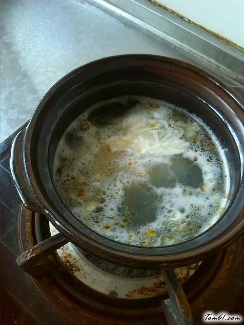 【砂锅面】