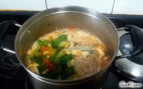 【西红柿鸡蛋面】
