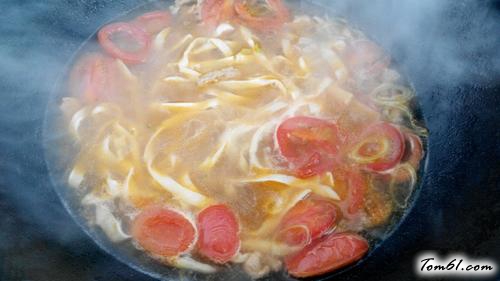 【蔬菜肉丝面】