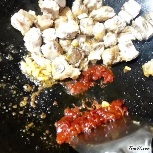 【红烧排骨面】