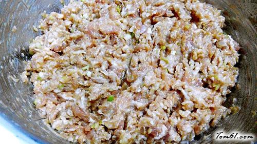 【猪肉酸菜水饺】