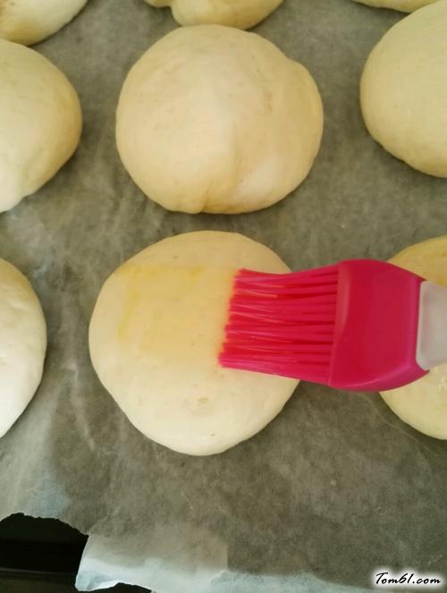 【芝麻小餐包】