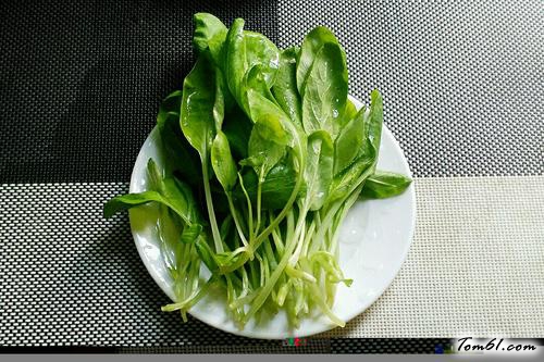 【肉丁鸡蛋汤面】