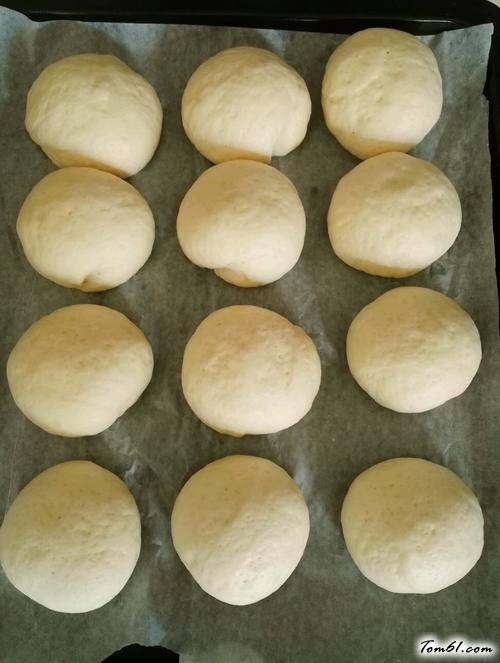 【芝麻小餐包】