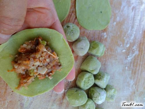 【香菇猪肉胡萝卜饺子】
