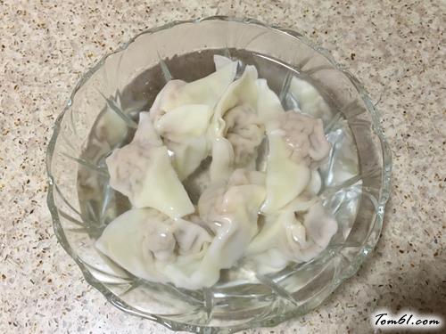 【花生酱冷馄饨】