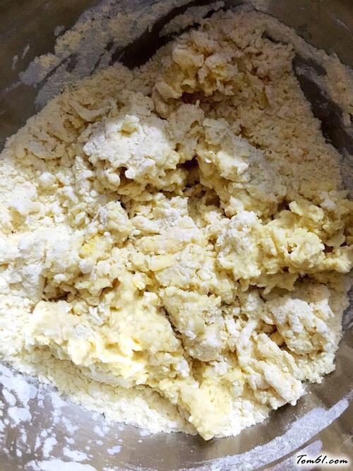 【玉米面奶黄包】