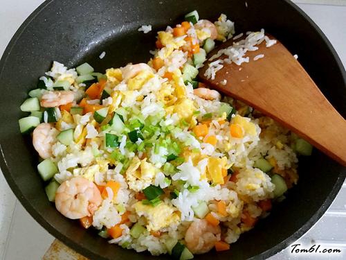 【虾仁炒饭】