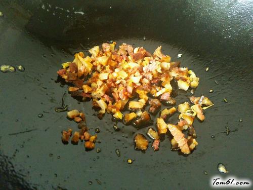 【卷心菜腊肉炒饭】