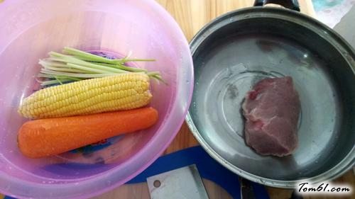 【胡萝卜玉米饺子】