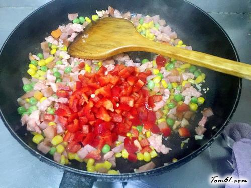 【蒜香鸡肉咖喱炒饭】