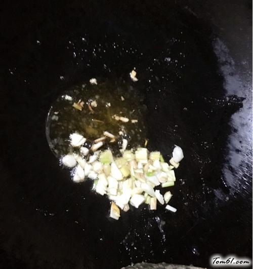 【红烧排骨面】