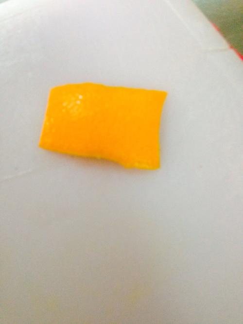 【法式煎羊排配白兰地烩彩椒牛肝菌汁】